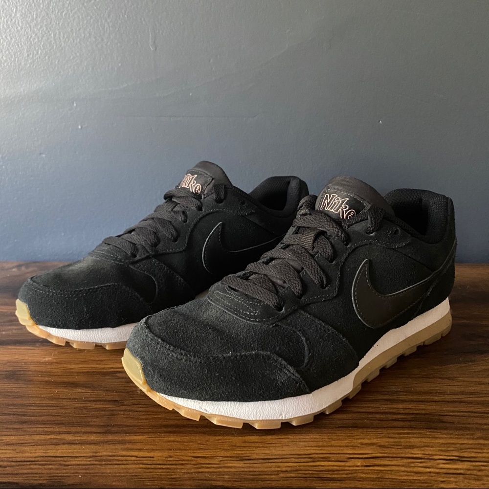Nike MD Runner 2 gray and pink sz6